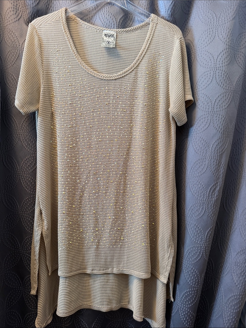 Vocal Beige Short Sleeve Knit Tunic with Layered Hem